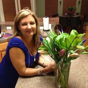 Meet your Posher, Carla